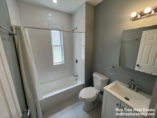 Building Photo - 366 Highland Ave