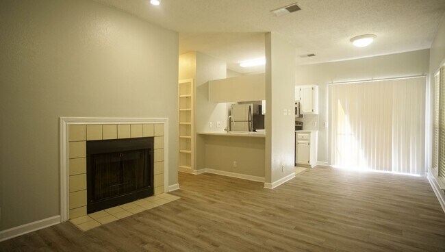 Foto del edificio - PRELEASE 8/15/2025 2/2 with Large Private ...