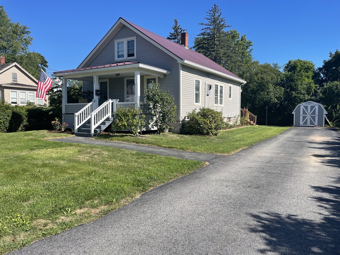 Front - 268 Silver Rd