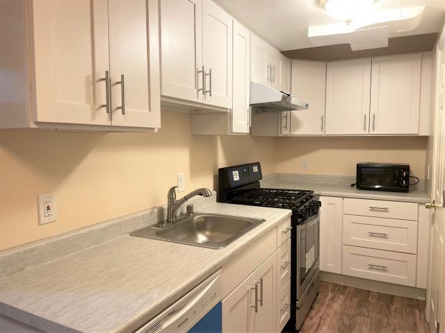 Building Photo - 0 bedroom in Seattle WA 98115