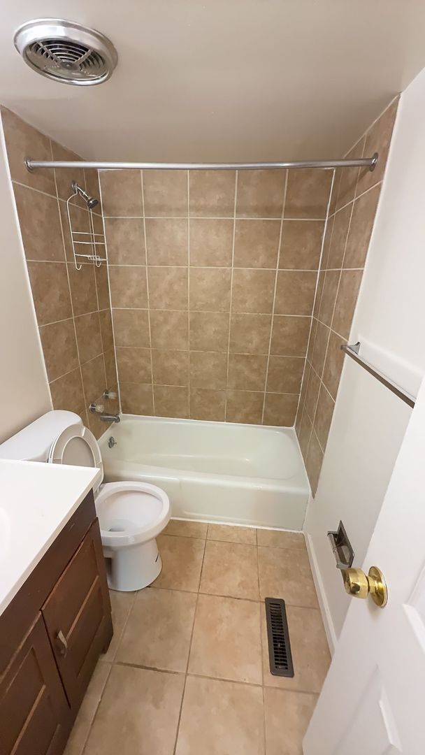 Foto del edificio - August 2026/2027 Loyola off-campus  2bd/2ba Homeland Southway Condo w/ CAC & more! - Available 8/9