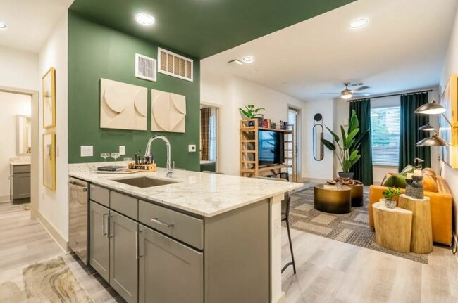 Foto del edificio - 650 Sgt Ed Holcomb Blvd S