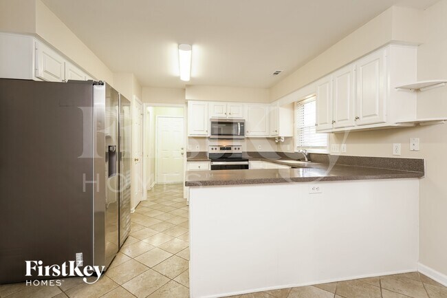 Foto del edificio - 3121 Southhampton Dr