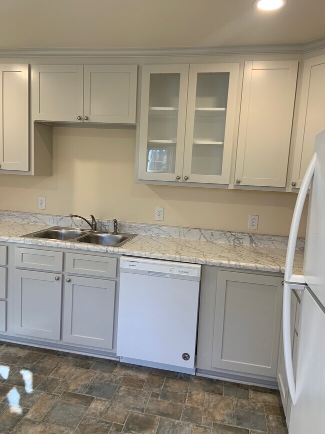 Foto del edificio - 225 Habersham Dr