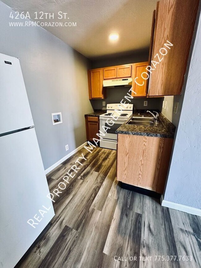 Building Photo - Spring move-in special! $500 off first mon...