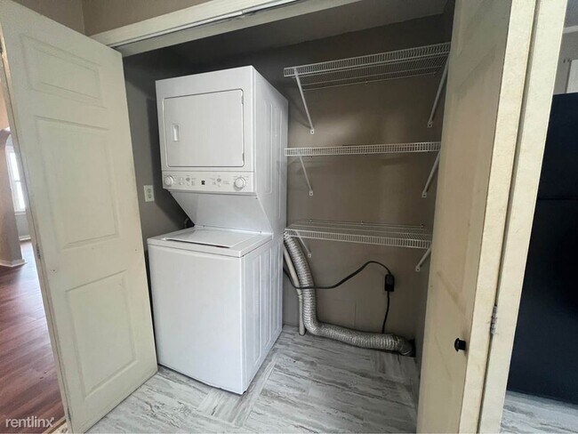 Foto del edificio - 3 br, 1 bath House - 1522 East Madison Street