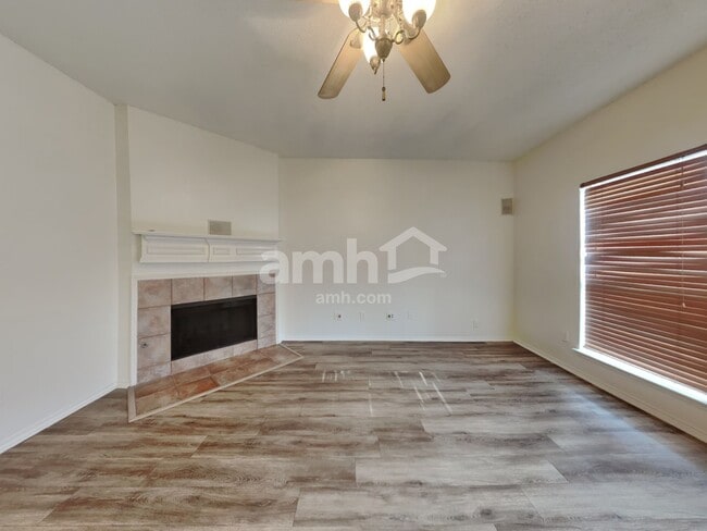 Building Photo - 10308 Oak Branch Ln