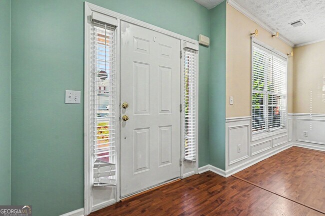 Foto del edificio - 375 Clairidge Ln SW
