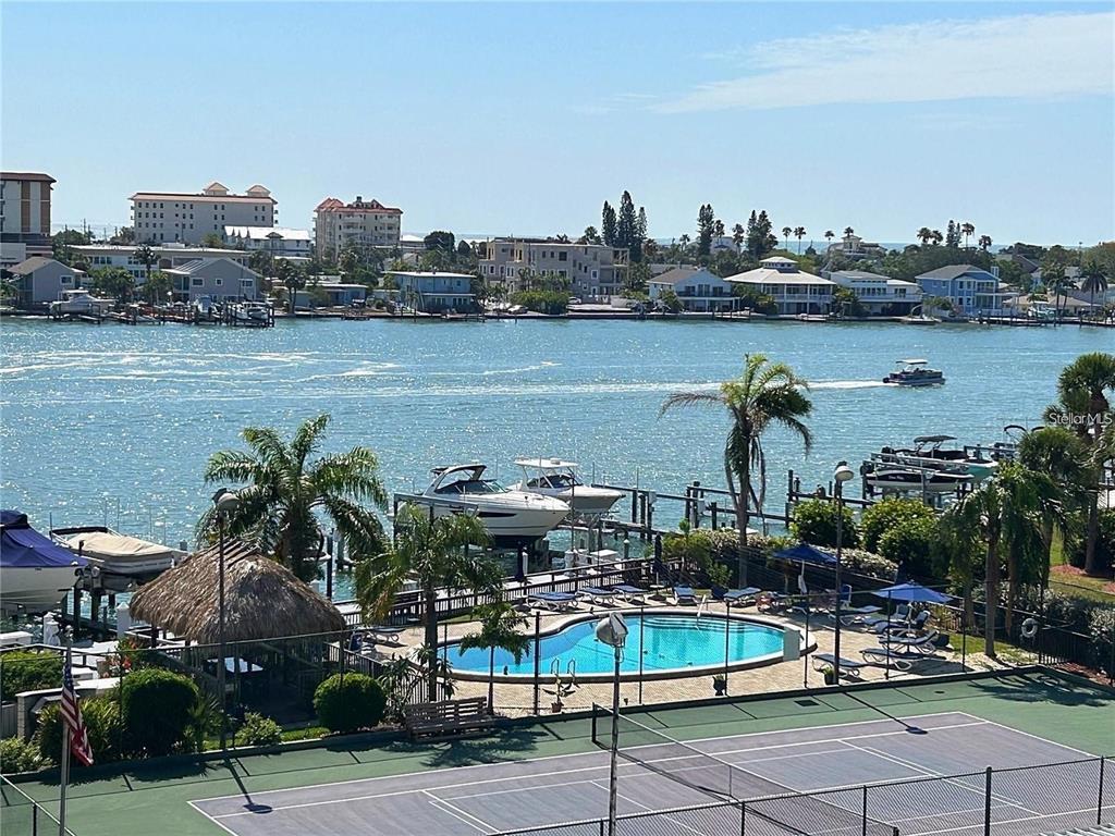 Foto principal - 660 Island Way