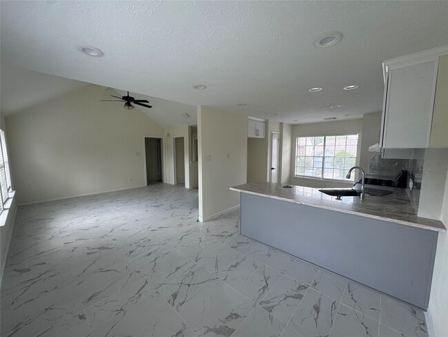 Foto del edificio - 12827 Waybridge St