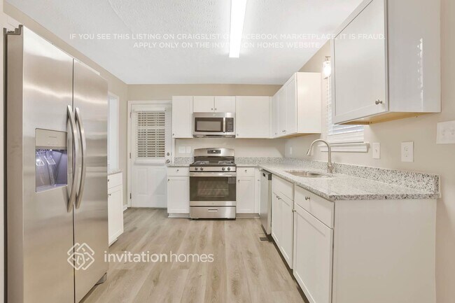 Foto del edificio - 38 Sherwood Forest Dr