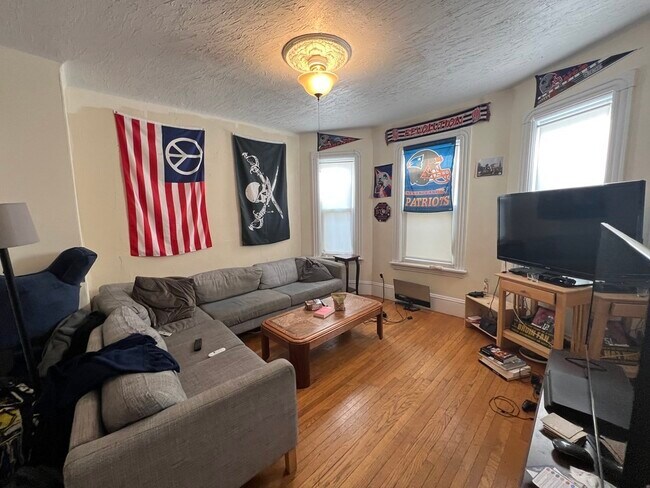 Building Photo - 360 Highland Ave