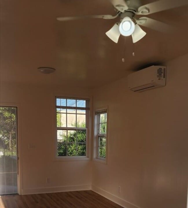 Building Photo - One-bedroom, one-bathroom apartment in Alt...