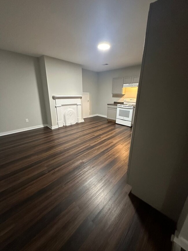 Photo - 146 W Lexington Ave Apartment