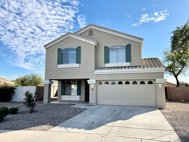 Building Photo - 4 Bedroom/ 3 Bath Home In Goodyear, Huge B...
