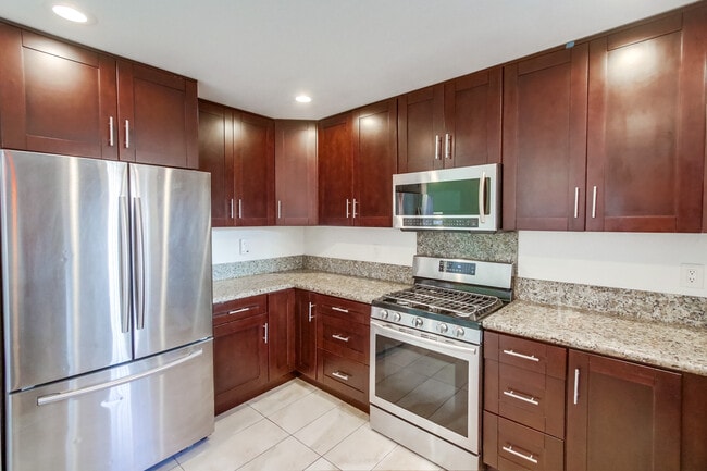 Foto del edificio - 2724 K St