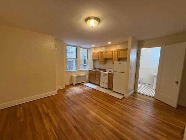 Interior Photo - New King Edward