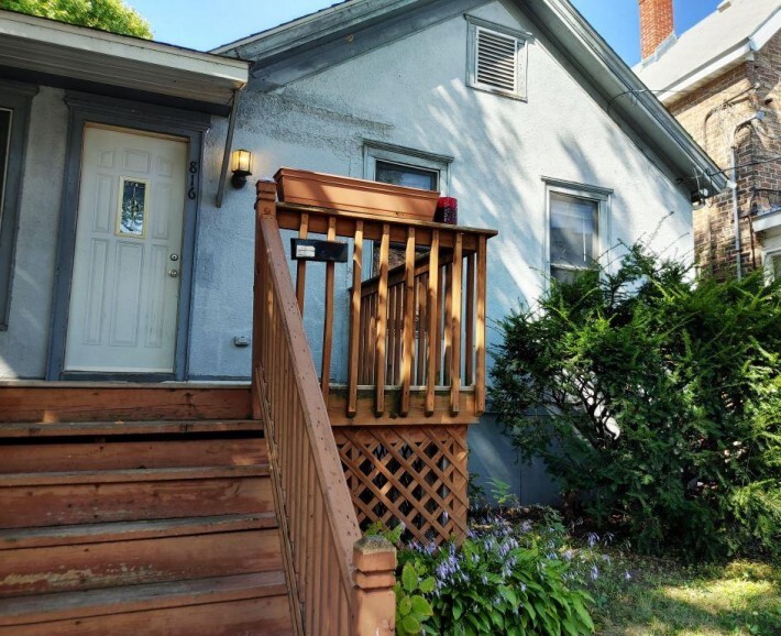 Primary Photo - 816 E Johnson St
