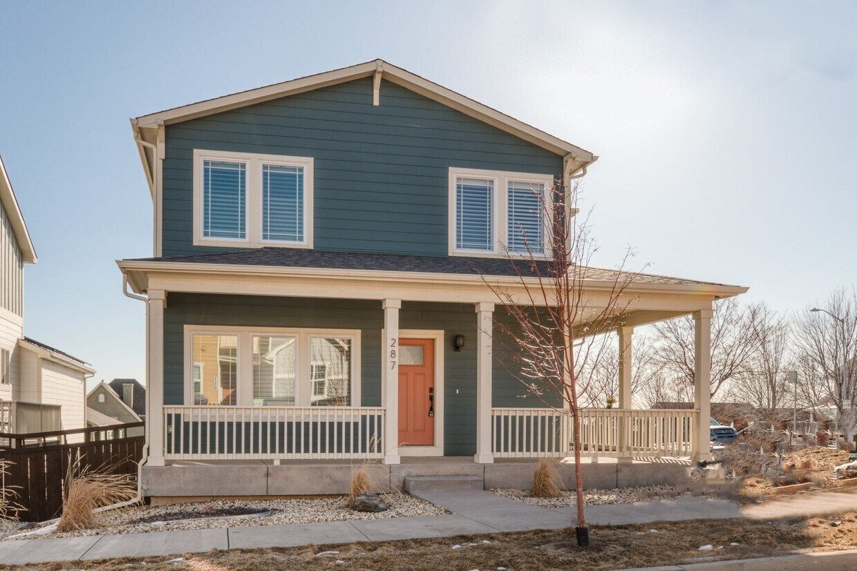 Primary Photo - Custom Gold Hill Mesa 4-Bedroom Home on Co...