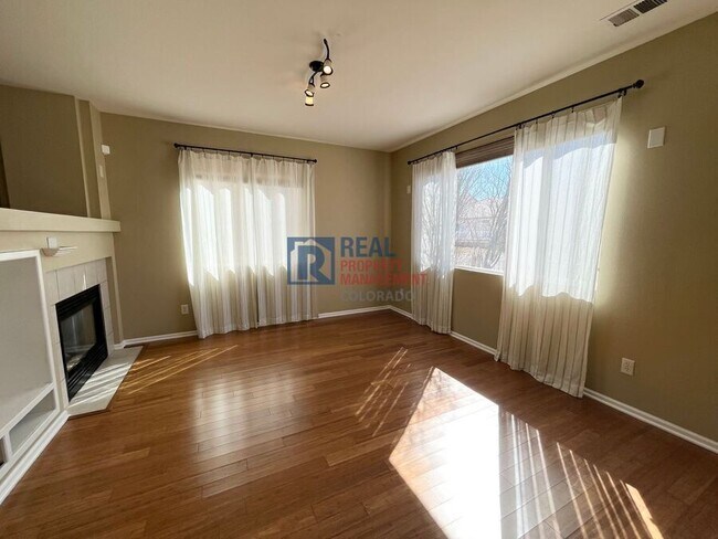 Foto del edificio - 2474 E 127th Pl