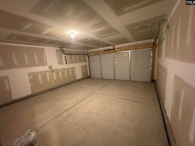 Foto del edificio - 3062 Hallsdale Dr