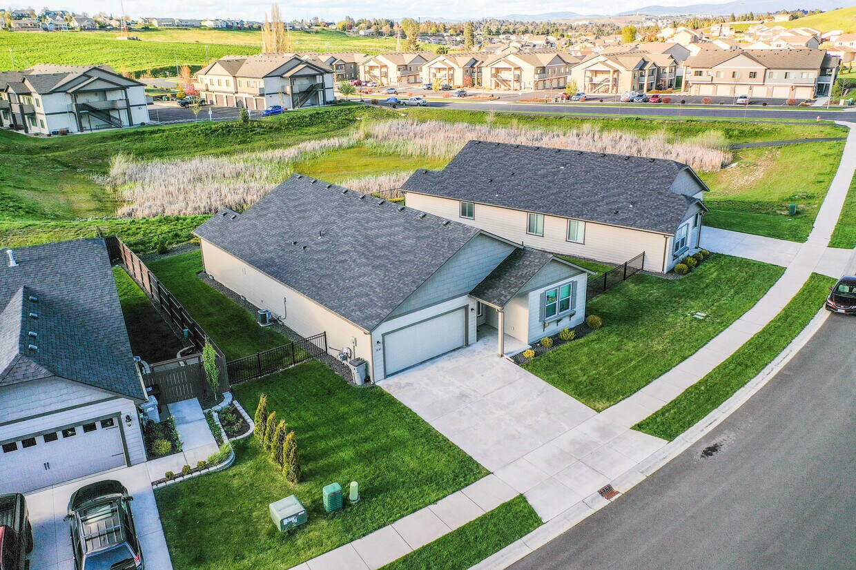 1640 SW Panorama Dr, Pullman, WA 99163 House Rental in Pullman, WA
