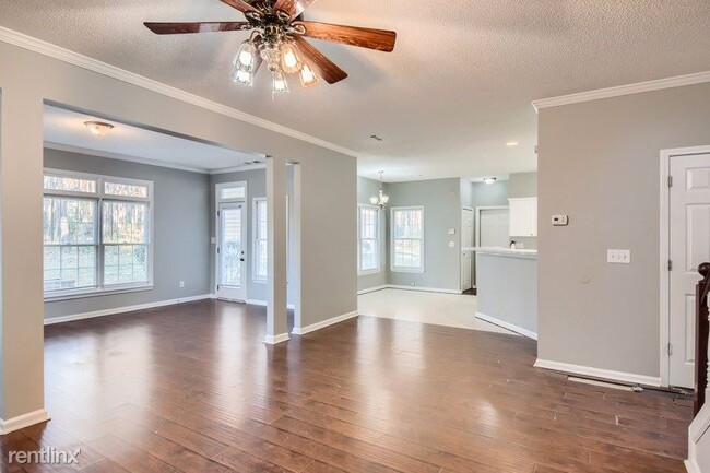 Building Photo - 4 br, 2 bath House - 430 Longwood Court