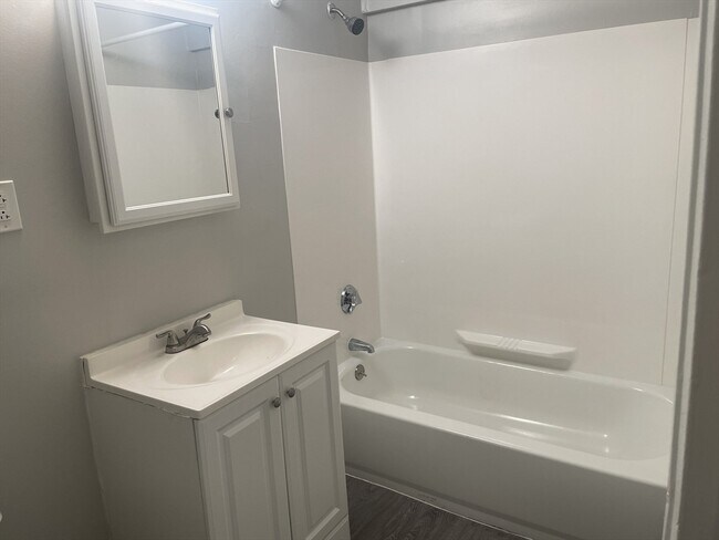 Foto del edificio - 55 Elmwood Park