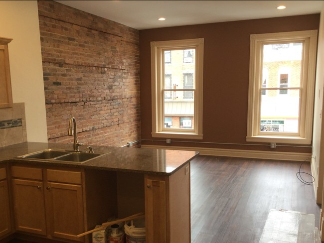 Living room - 4 W Main St