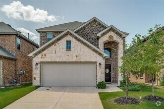 Building Photo - 2128 Elena Dr