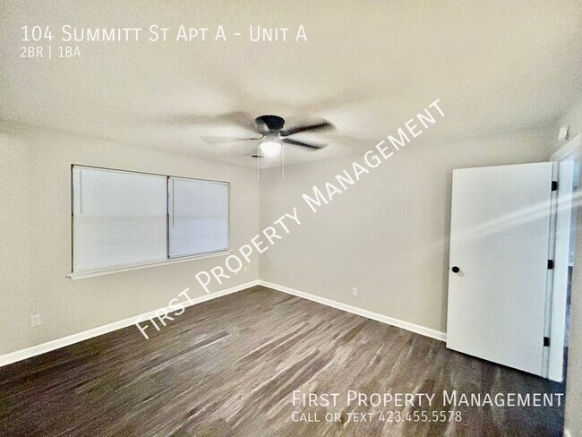 Building Photo - Rossville 2Bed/1Bath: Central AC & Laundry...
