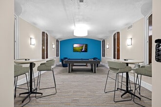 Building Photo - The Loop at Midtown