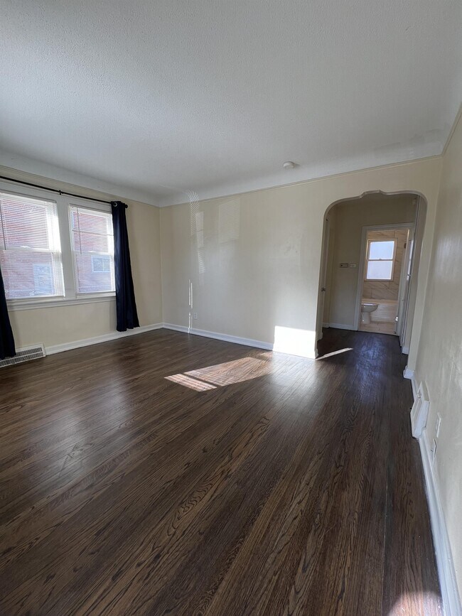 Foto del edificio - 15545 Evergreen Ave