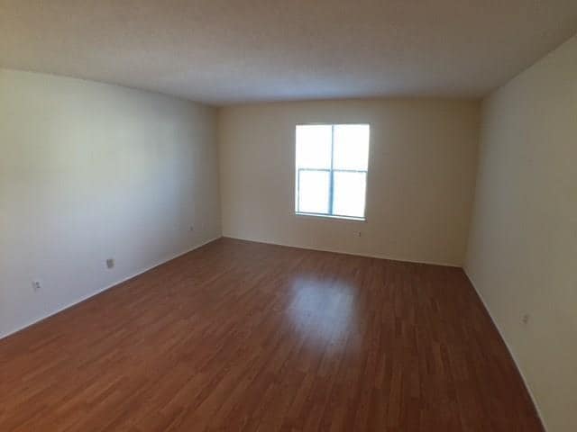 Building Photo - 1203 W 49th St