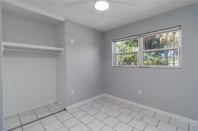 Building Photo - 2159 Floyd Ct