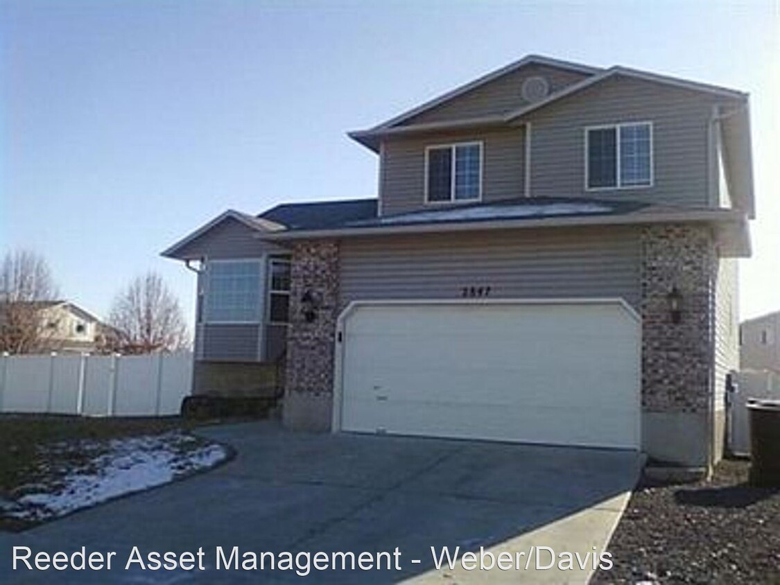 Primary Photo - 5 br, 3.5 bath House - 2847 West 2175 S