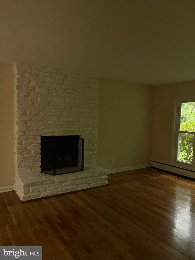 Building Photo - 6650 Seneca Farm Rd