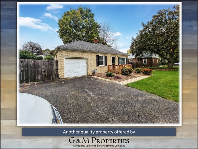 Building Photo - 2 Bedroom Recently Remodeled Single Family...