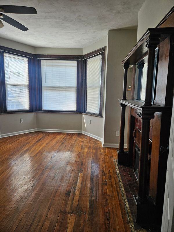 Foto del edificio - 5325 Webster St