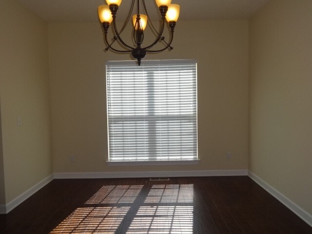 Foto del edificio - 5566 Oak Chase Dr