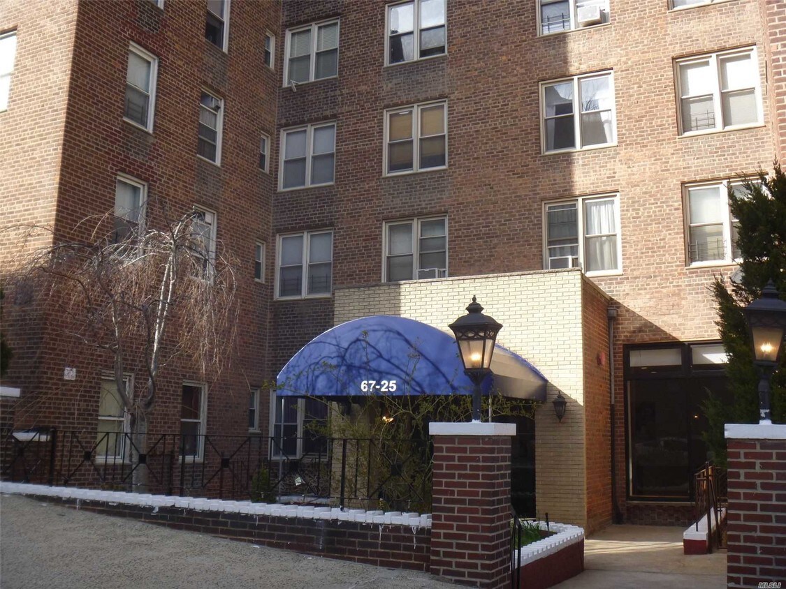 Primary Photo - 67-25 Dartmouth St
