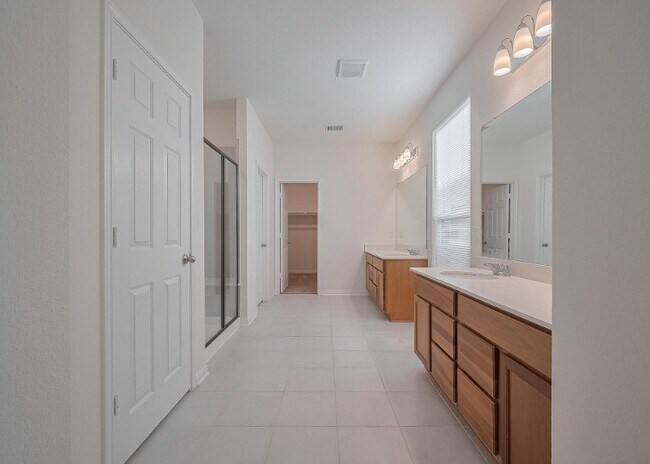 Building Photo - 5815 Texas Sage Dr