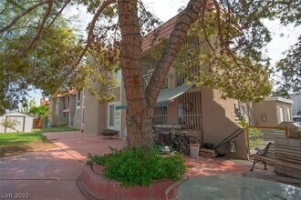 Building Photo - 2185 Exeter Dr