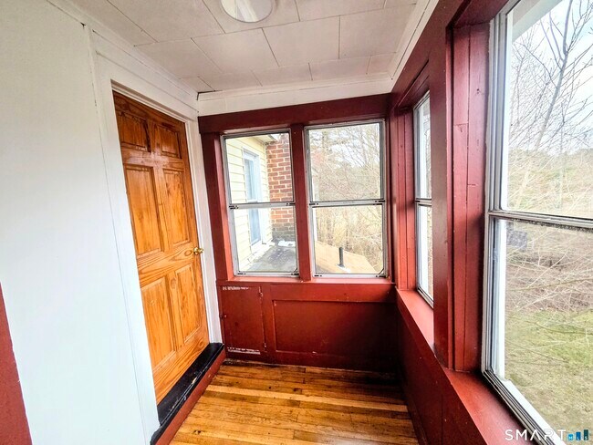 Foto del edificio - 387 Putnam Pike