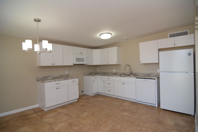 Foto del edificio - Remodeled 3 Bedroom 2 Bath House! South Tu...