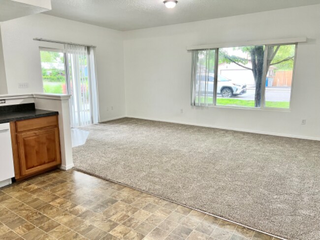 Building Photo - 919 N 31st St
