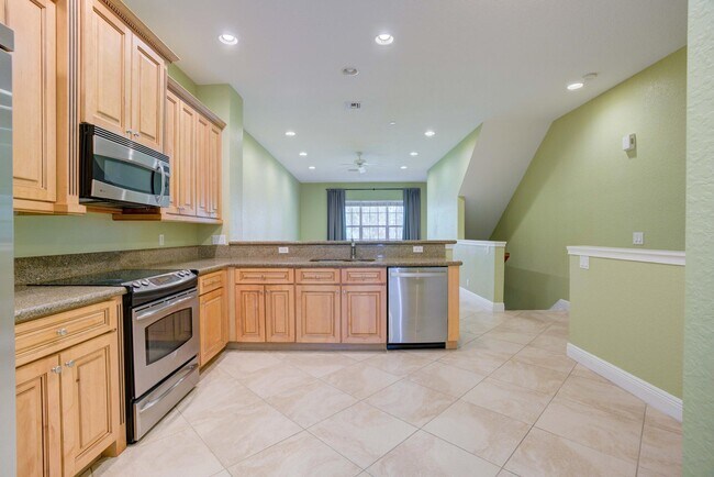 Foto del edificio - 5113 Artesa Way W