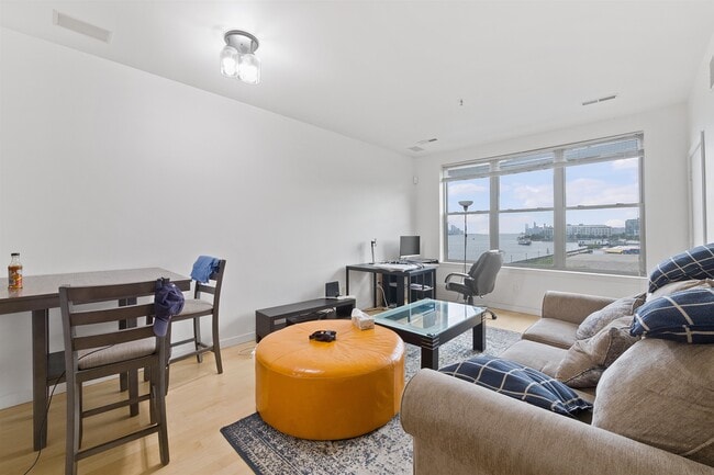 Photo - 26 Ave at Port Imperial Apartment