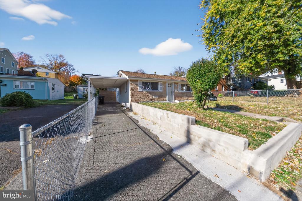 Foto principal - 2136 S Monroe St