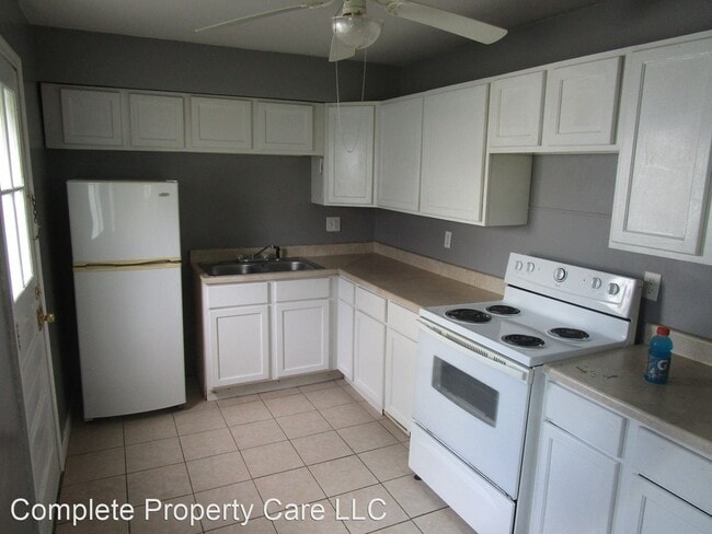 Building Photo - 2 br, 1 bath House - 2302 S beacon st